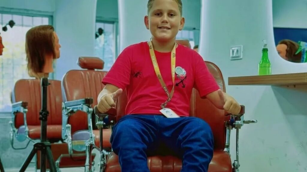 Barbeiro Mirim, influencer de 14 anos, morre a tiros em Pernambuco