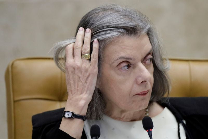 Cármen Lúcia nega pedido sobre transporte interestadual no segundo turno
