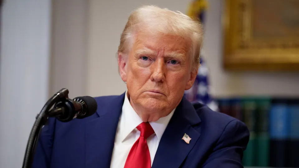 Democratas criticam visto de Trump a Flávio Bolsonaro