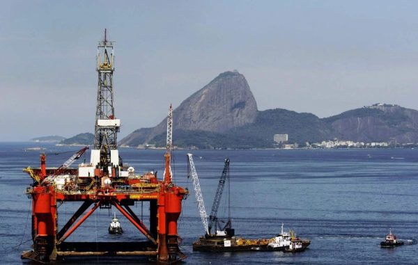 Fachin adia julgamento sobre royalties do petróleo no STF