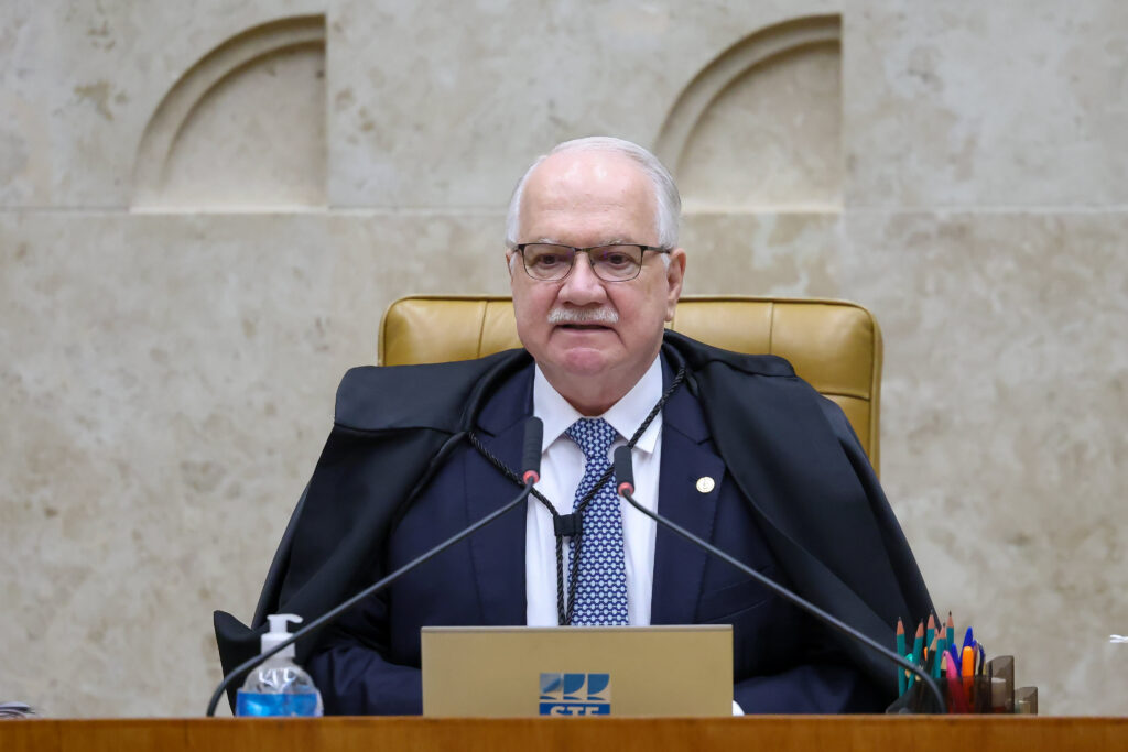 Fachin arquiva mais cinco investigações do Inquérito das Fake News