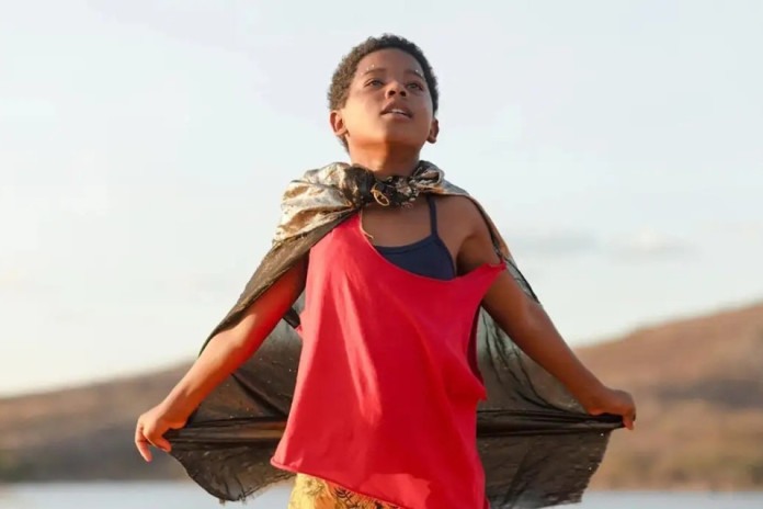 Feito Pipa: crítica ao filme brasileiro sobre infância e identidade