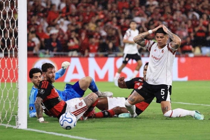 Flamengo protesta na Conmebol por escalação de Marcos Rojo