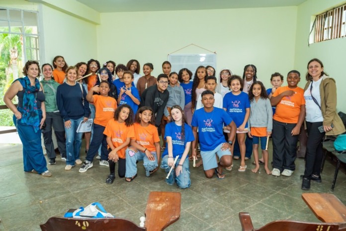 Flautistas da Marambaia e Projeto Kurumary fazem apresentação no Pontal