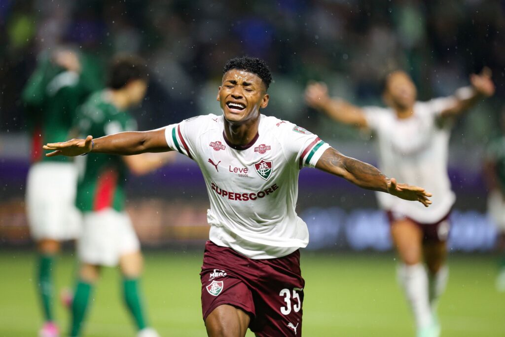 Fluminense cai nos pênaltis e Palmeiras pode pegar o Flamengo
