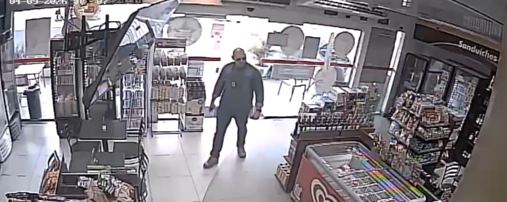Homem preso no Recreio por fingir ser delegado em postos