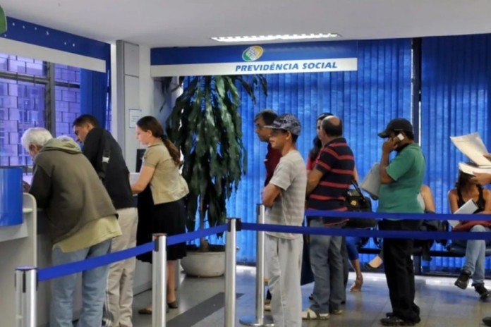 INSS suspende atendimento presencial a aposentados no Rio