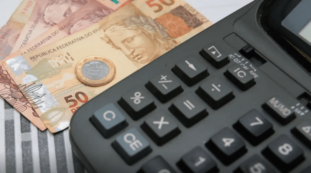 IPCA-15 desacelera para 0,32% em outubro, diz IBGE