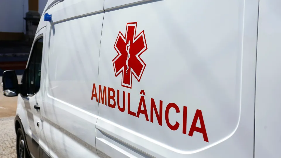 Jovem morre após cair de caminhão em carreata em Goiás