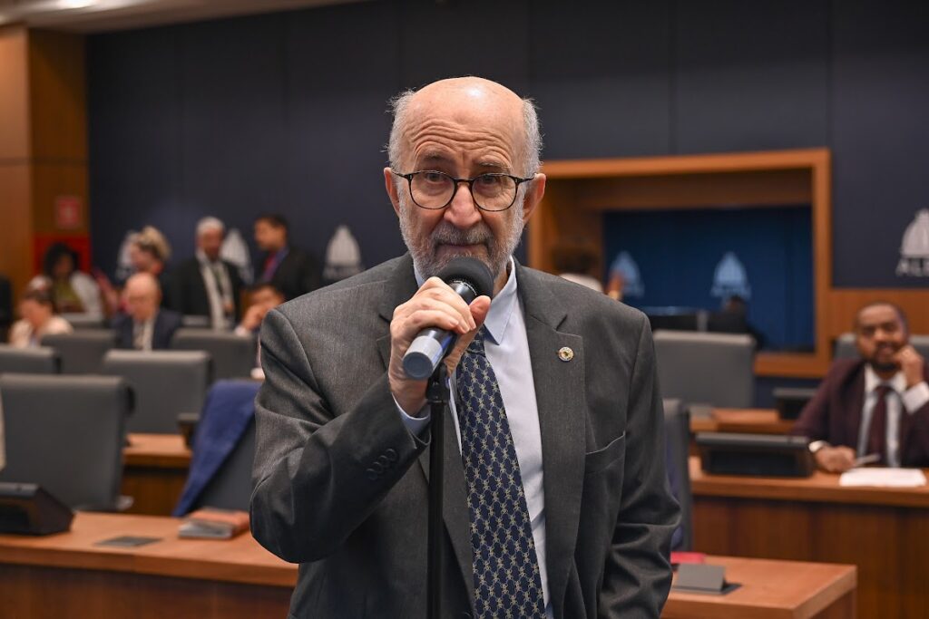 Luiz Paulo vê saídas para reduzir rombo de R$ 14 bilhões no Rio