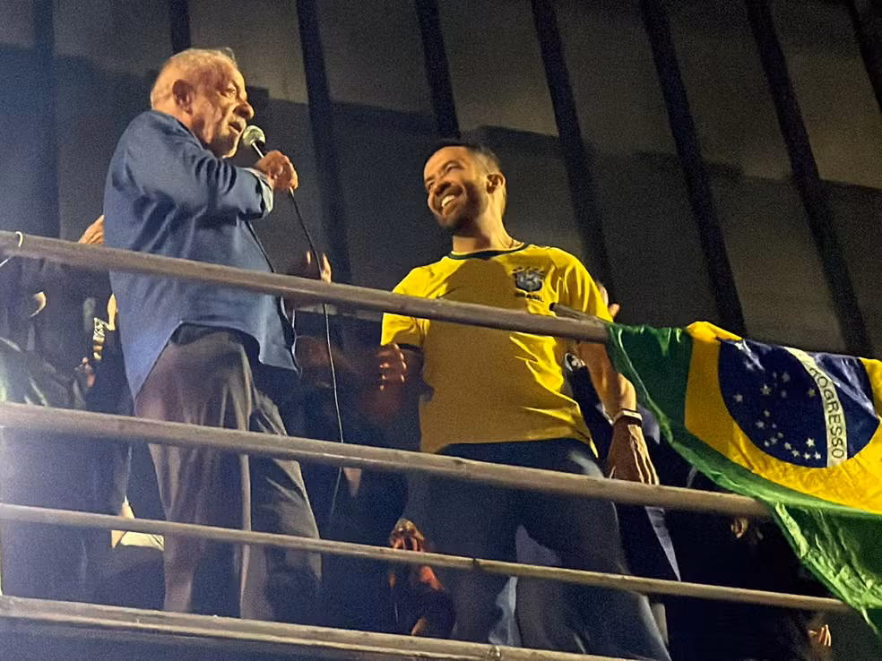Lula agradece Alckmin, Janones e mulheres em festa na Paulista