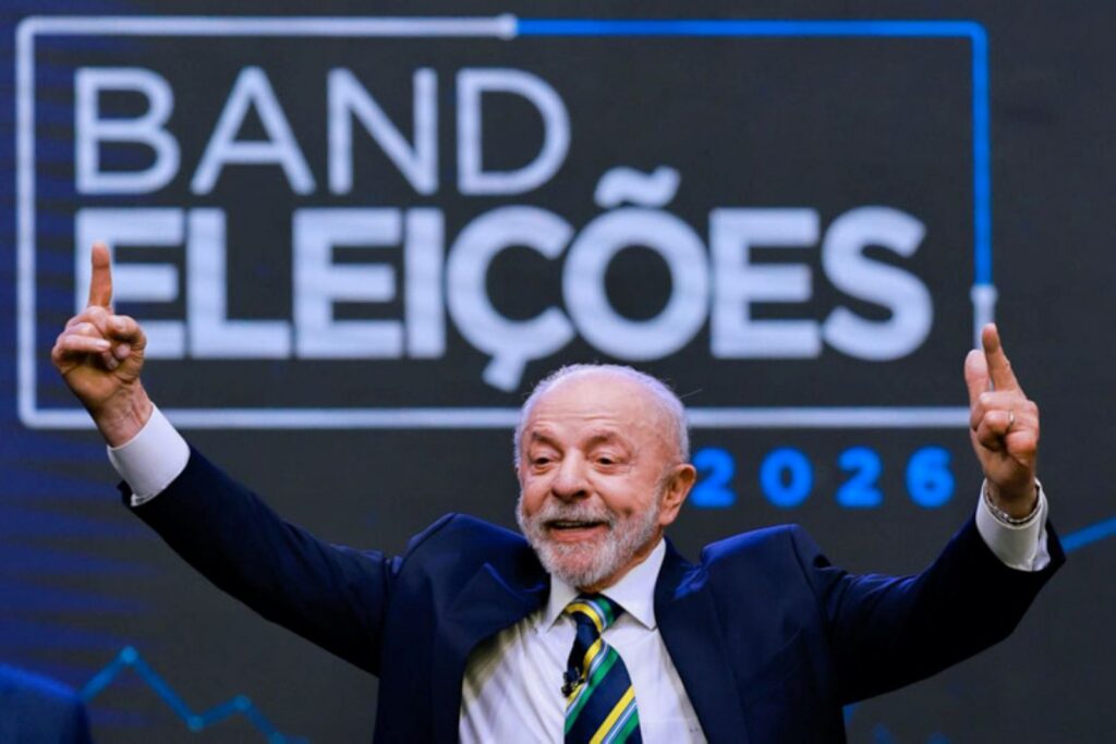 Lula vai entregar sigilo bancário ao TSE e desafia Flávio Bolsonaro