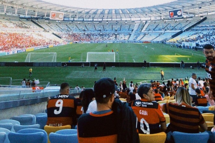 Maracanã abre gramado para corrida noturna em homenagem a Pelé
