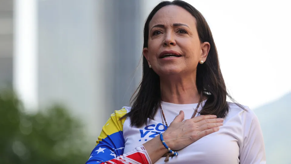María Corina agradece a Trump e diz não ter diálogo com Lula