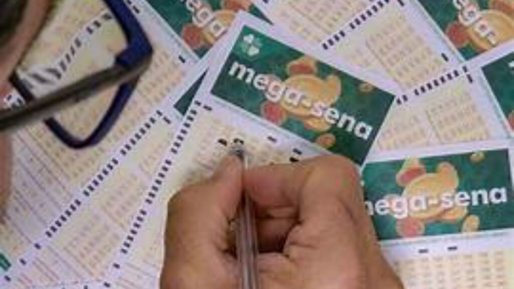Mega-Sena pode pagar prêmio de R$ 200 milhões nesta quinta-feira