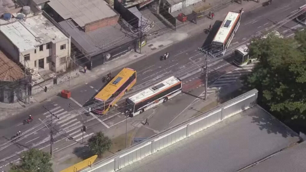 Ônibus sequestrados no Rio somam 135 até outubro, diz sindicato
