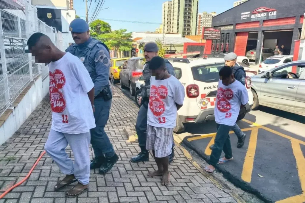 Ouvidoria cobra afastamento de PMs em caso de camisetas de Lula