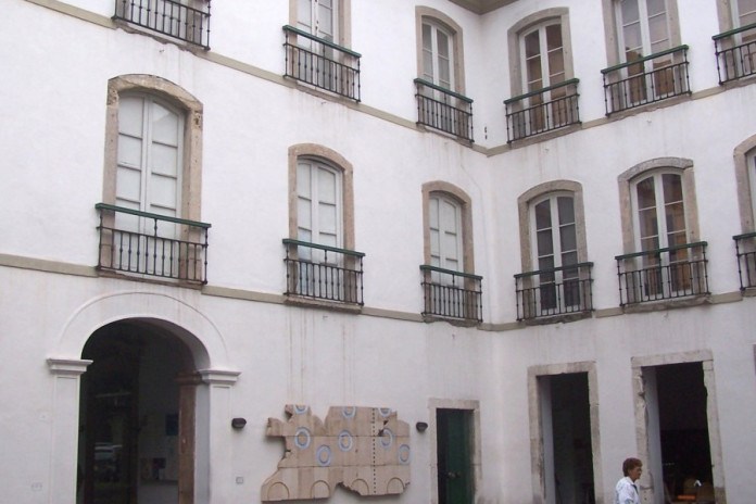 Paço Imperial inaugurou janelas de vidro no Rio há quase 300 anos