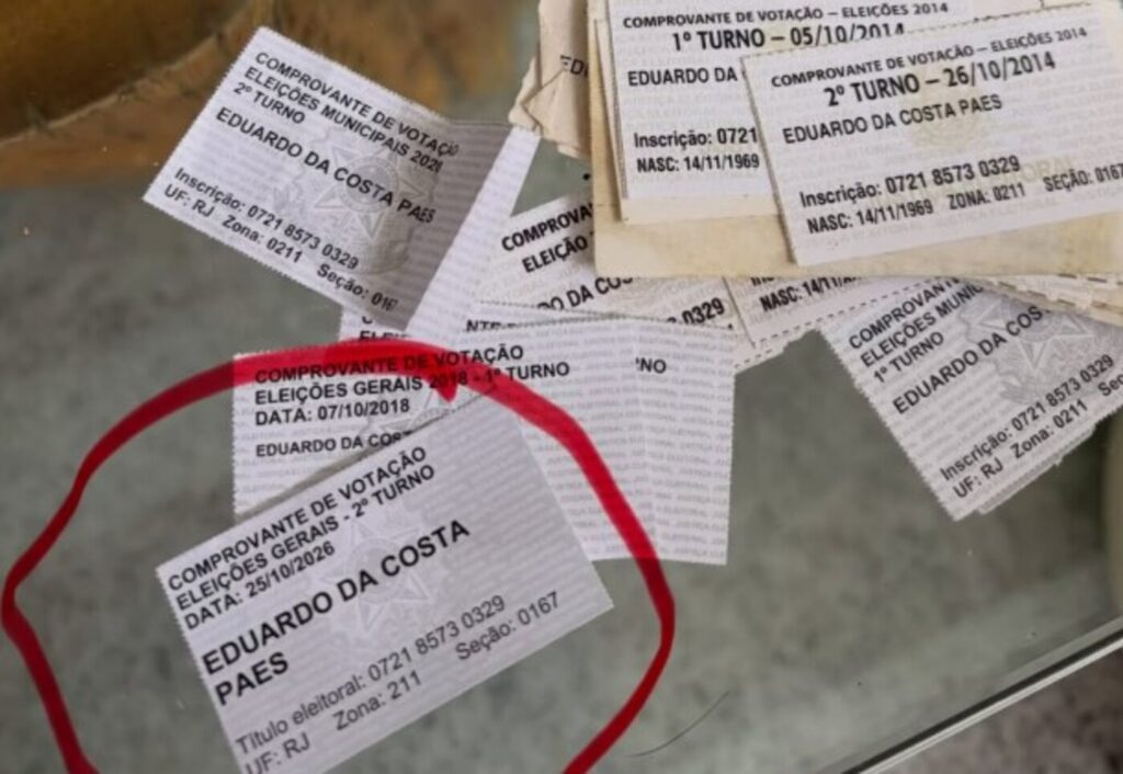 Paes compartilha comprovante de votação e diz que vai tirar férias
