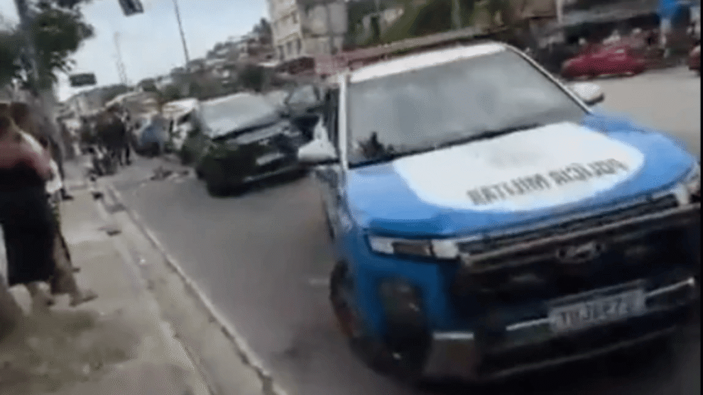 Perseguição em Madureira termina com homem preso após tiros