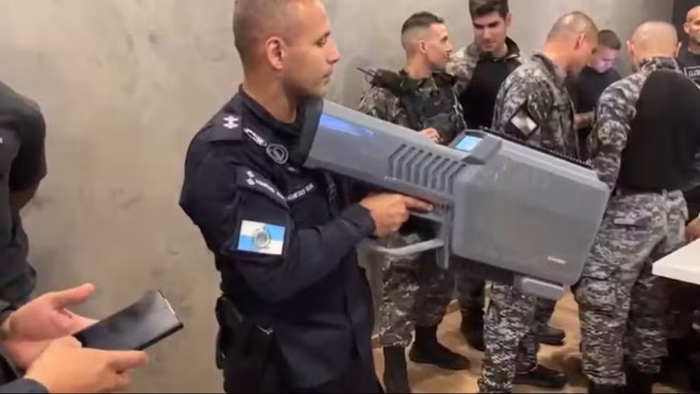 PM e Polícia Civil do Rio recebem fuzis antidrones de R$ 5 milhões