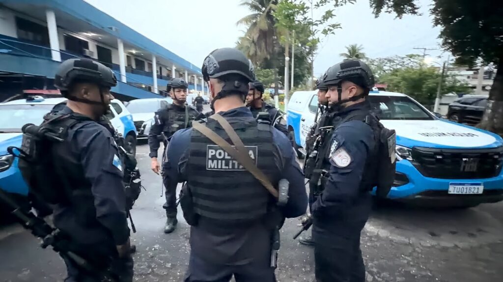 pm faz operação contra barricadas no campinho e no morro do fubá