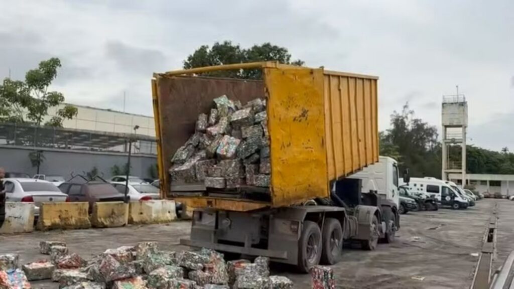 Polícia apreende quase 2 toneladas de cobre na Dutra