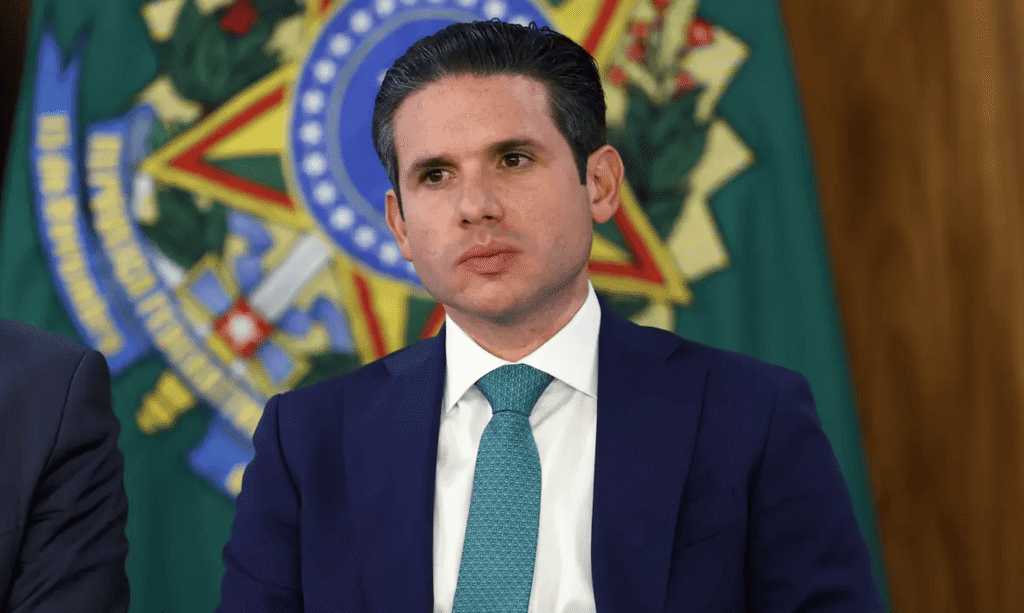 PSB e PDT apoiam reeleição de Hugo Motta na Câmara