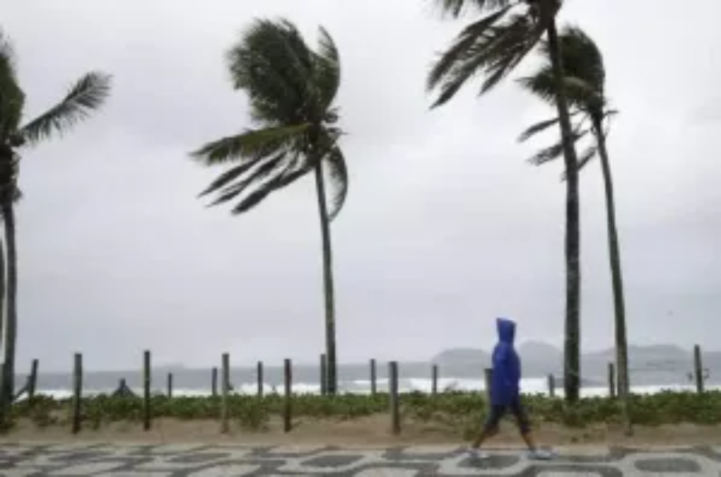 Rio de Janeiro terá ventos fortes no litoral nesta terça