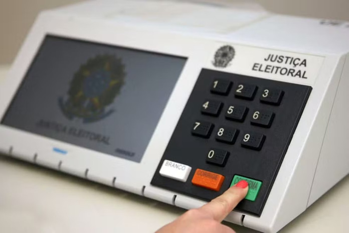 Rio de Janeiro troca 150 urnas eletrônicas no segundo turno
