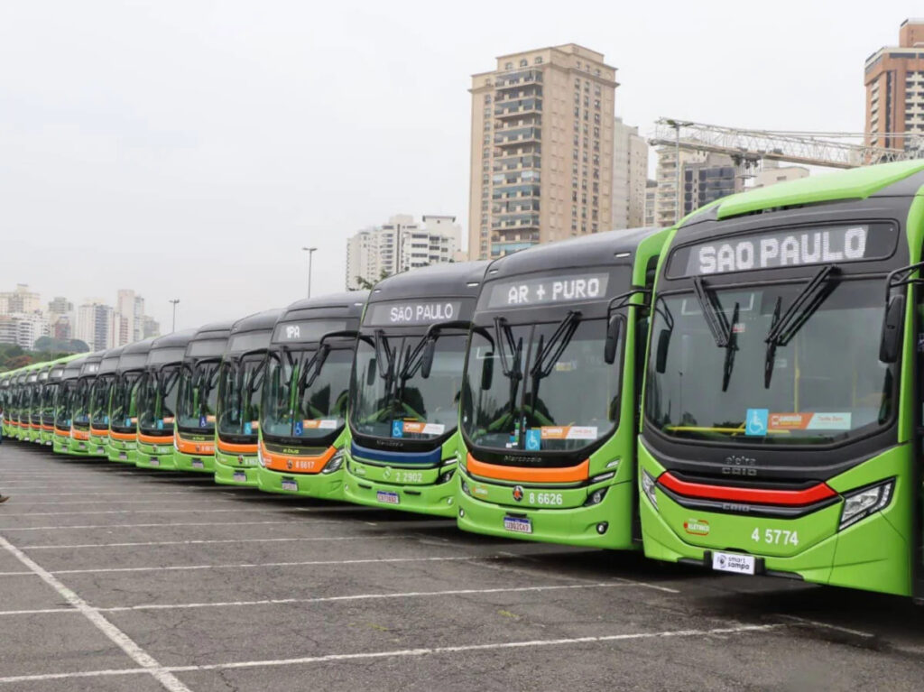 São Paulo mantém 29% dos ônibus nas garagens na eleição