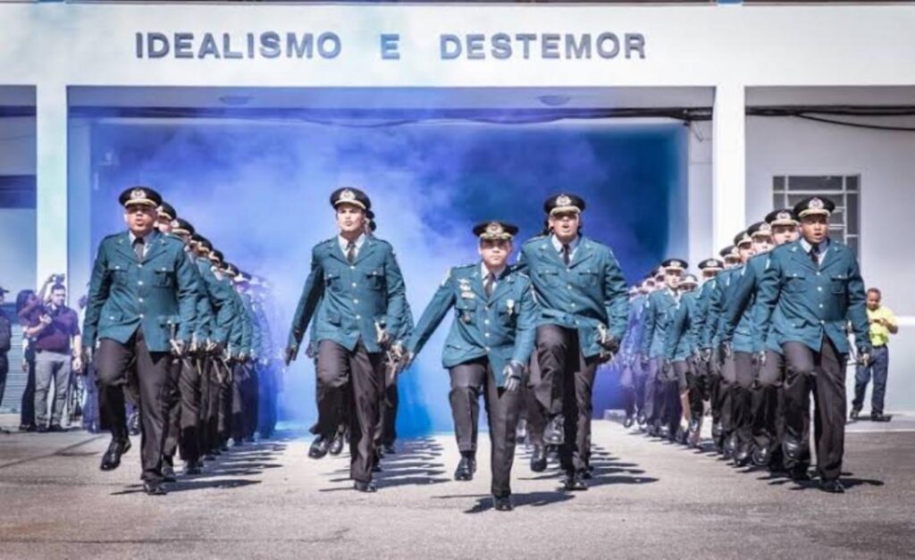 TJRJ barra limite de idade em concurso de oficiais da PMERJ