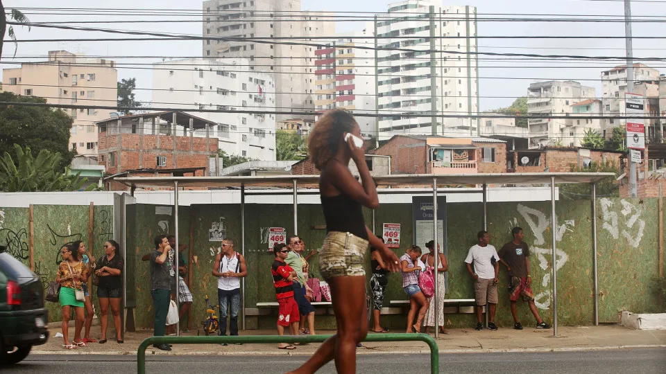 TRE-BA manda Salvador restabelecer ônibus após retenção
