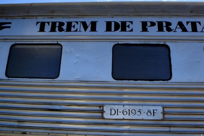 Trem de prata saía do Rio às 23h e chegava a São Paulo pela manhã