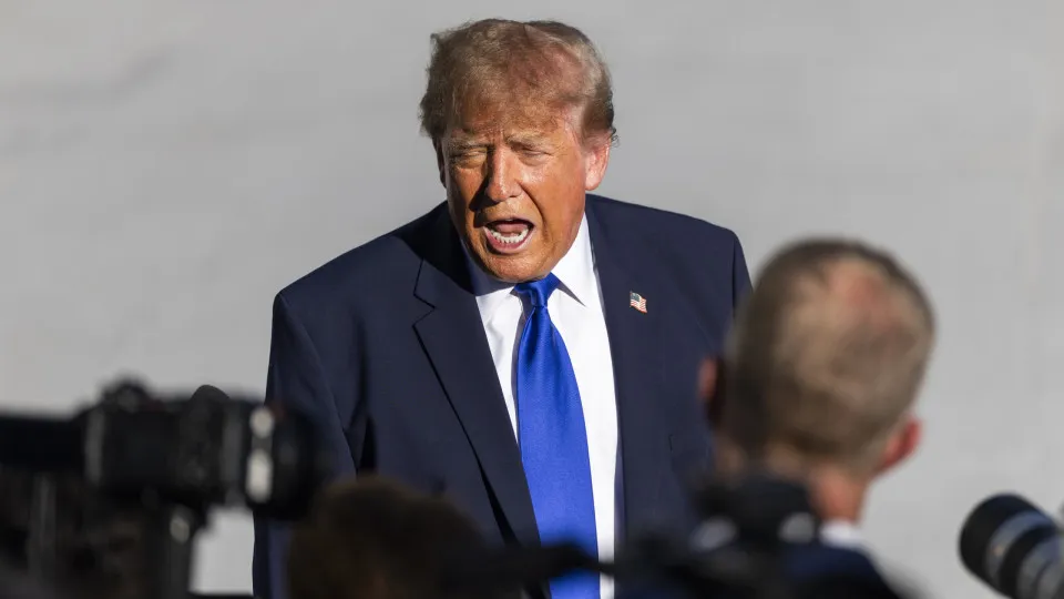 Trump diz ter direito a novo mandato após questionar eleição de 2020