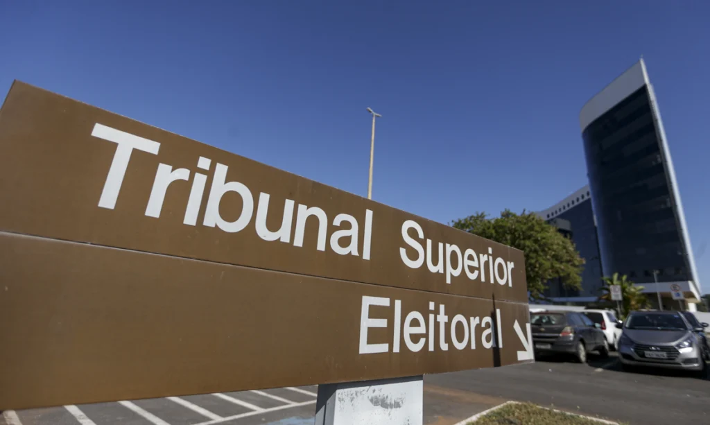 TSE alerta sobre mensagens falsas no segundo turno da eleição