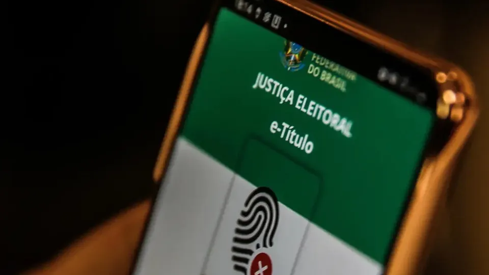 Voto em trânsito: eleitor pode consultar local no e-Título