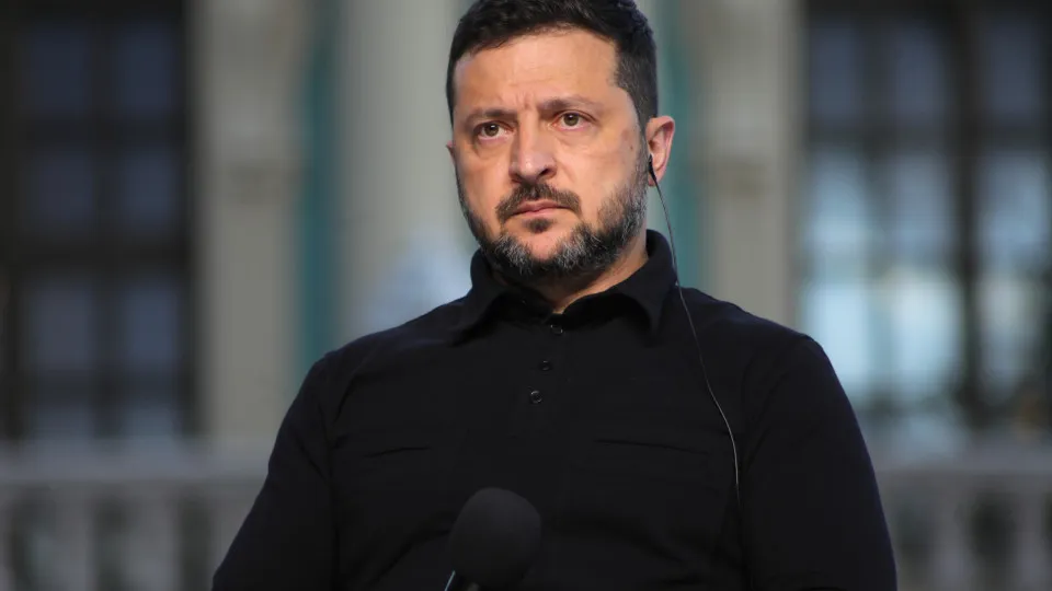 Zelenski aceita congelar front e Putin reabre negociações